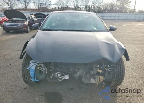 2021 Kia Forte Fe z USA, uszkodzony, nr VIN 3KPF24AD8ME336019